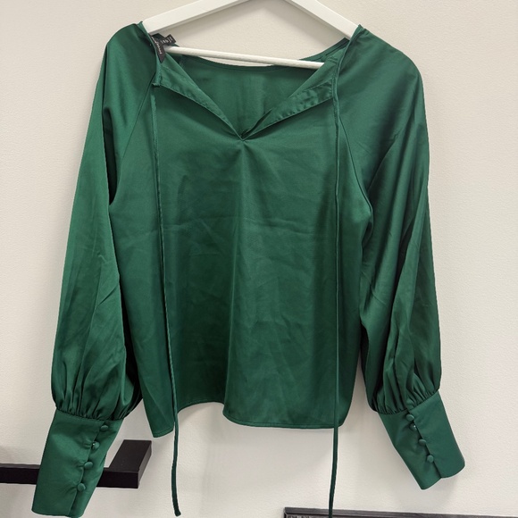 Silk shirt - Picture 1 of 3